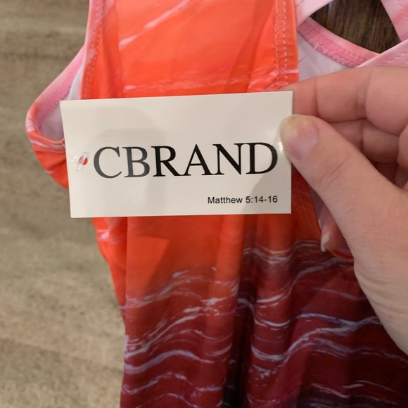 Woman’s size 1 x - Picture 3 of 3